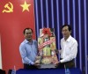 Đảng ủy Khối Cơ quan Dân chính Đảng thành phố Cần Thơ đến thăm và chúc mừng Ngày Nhà giáo Việt Nam